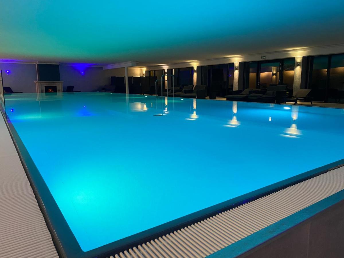 Avella "Sundowner" Mit Meerblick, Innenpool Und Eigener Wallbox Binz Zewnętrze zdjęcie